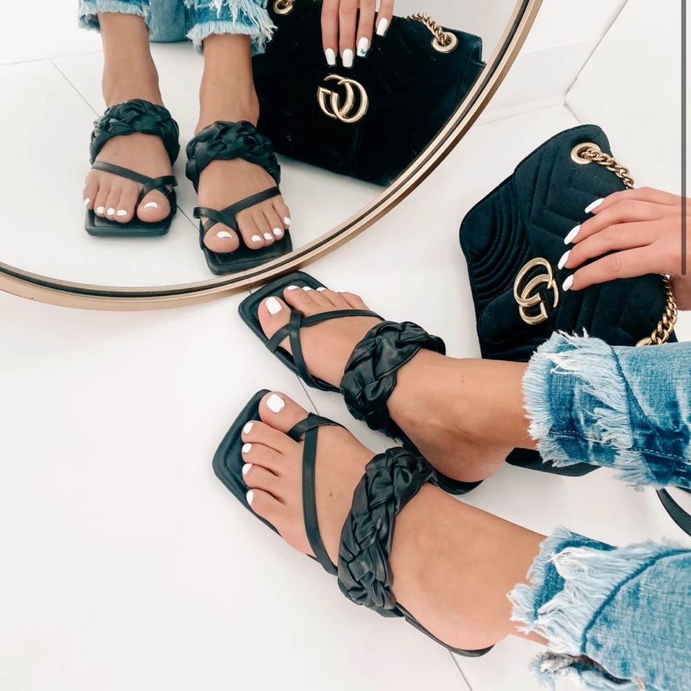 Nanamacs Black Braided square toe sandal (Size 9)